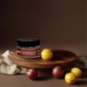 Bitter-sød Amaretto Salt m. shiso og blomme | 30 g